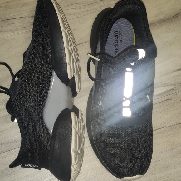 Adidas women running shoes - Picture 3 of 8